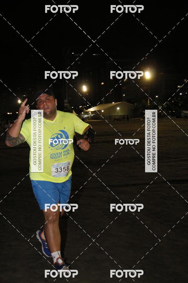 Buy your photos of the eventCircuito Jovem Pan Night Run - Etapa Santos on Fotop