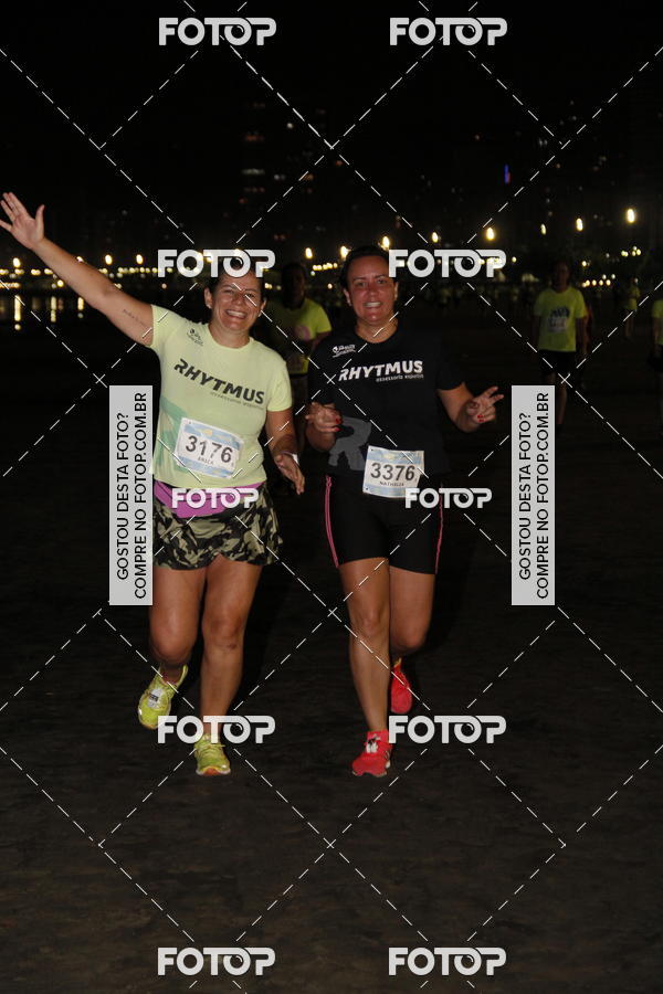 Buy your photos of the eventCircuito Jovem Pan Night Run - Etapa Santos on Fotop