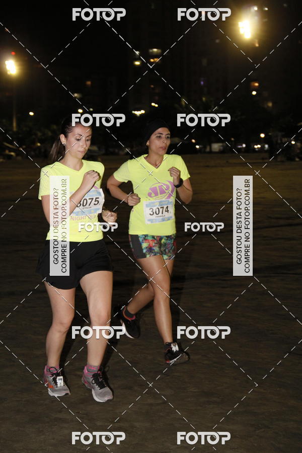 Buy your photos of the eventCircuito Jovem Pan Night Run - Etapa Santos on Fotop