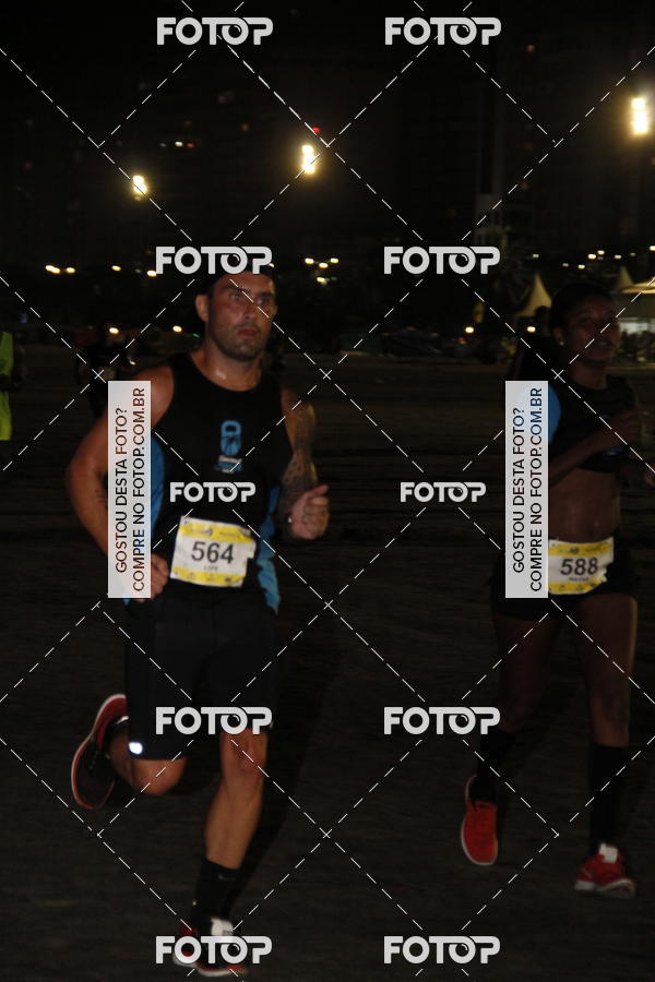 Buy your photos of the eventCircuito Jovem Pan Night Run - Etapa Santos on Fotop