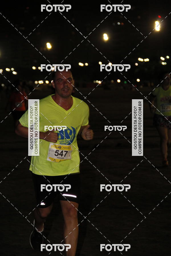 Buy your photos of the eventCircuito Jovem Pan Night Run - Etapa Santos on Fotop