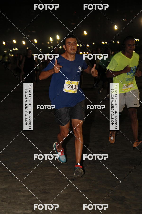 Buy your photos of the eventCircuito Jovem Pan Night Run - Etapa Santos on Fotop