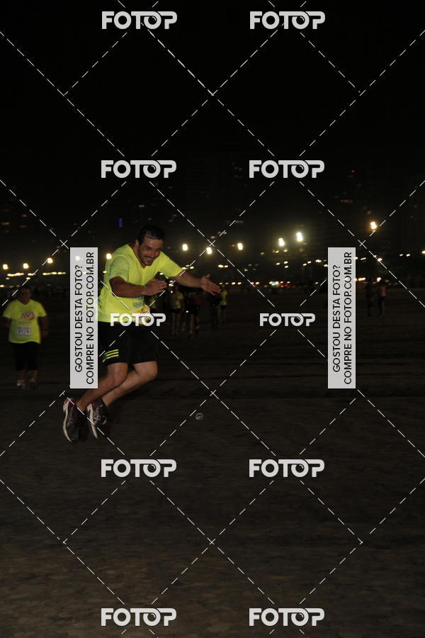 Buy your photos of the eventCircuito Jovem Pan Night Run - Etapa Santos on Fotop