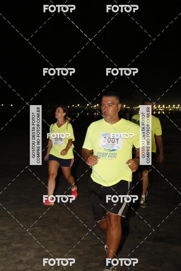 Buy your photos of the eventCircuito Jovem Pan Night Run - Etapa Santos on Fotop