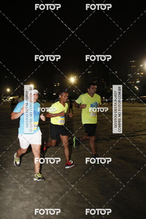 Buy your photos of the eventCircuito Jovem Pan Night Run - Etapa Santos on Fotop