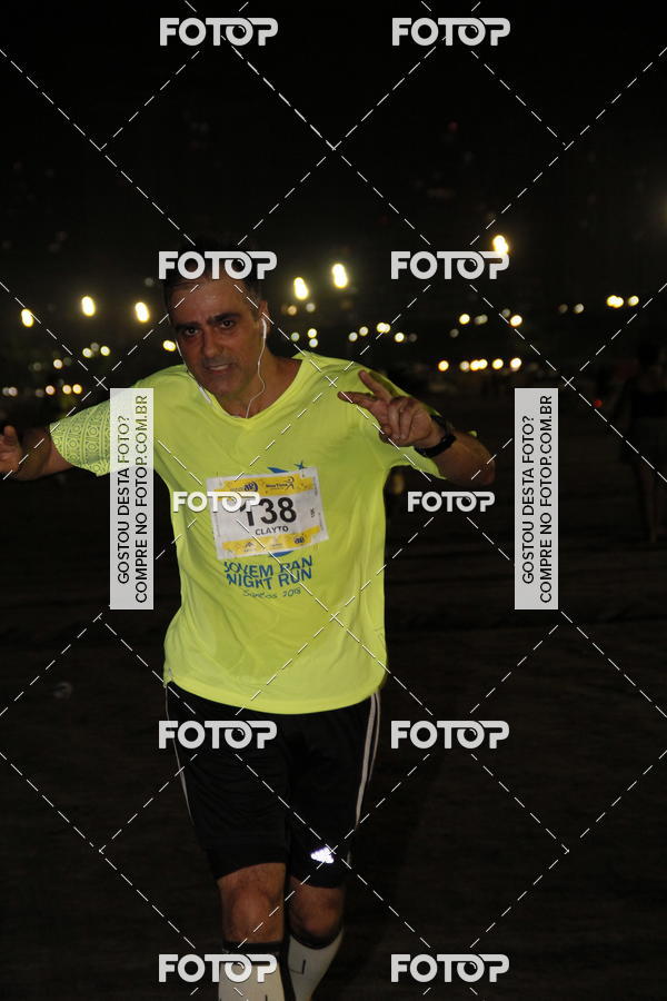 Buy your photos of the eventCircuito Jovem Pan Night Run - Etapa Santos on Fotop