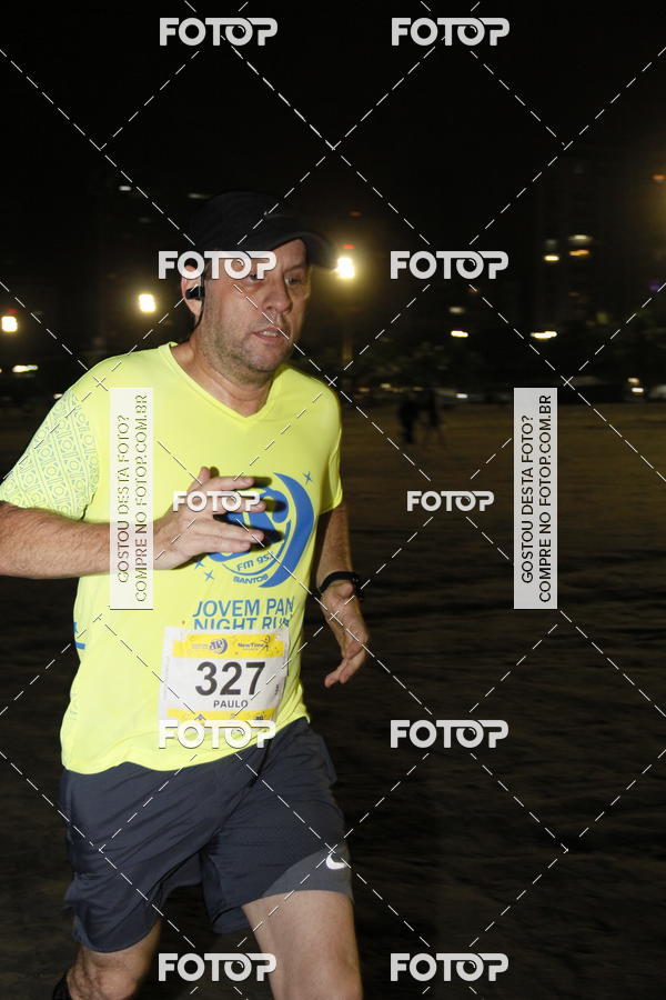 Buy your photos of the eventCircuito Jovem Pan Night Run - Etapa Santos on Fotop