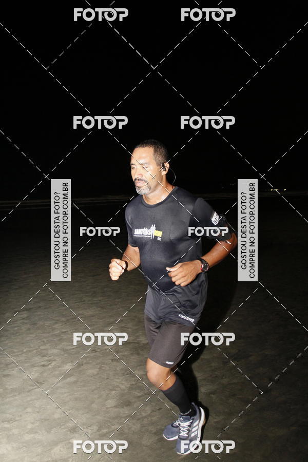 Buy your photos of the eventCircuito Jovem Pan Night Run - Etapa Santos on Fotop
