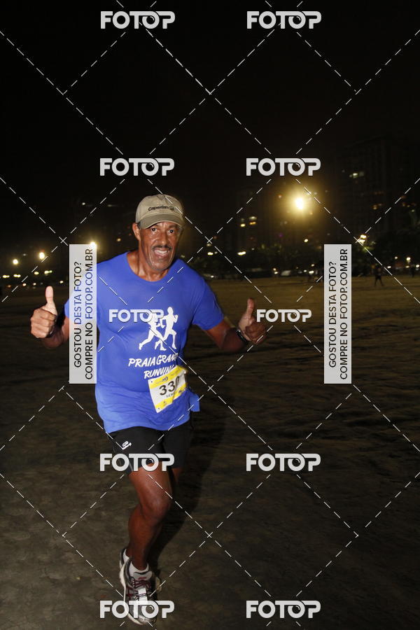 Buy your photos of the eventCircuito Jovem Pan Night Run - Etapa Santos on Fotop