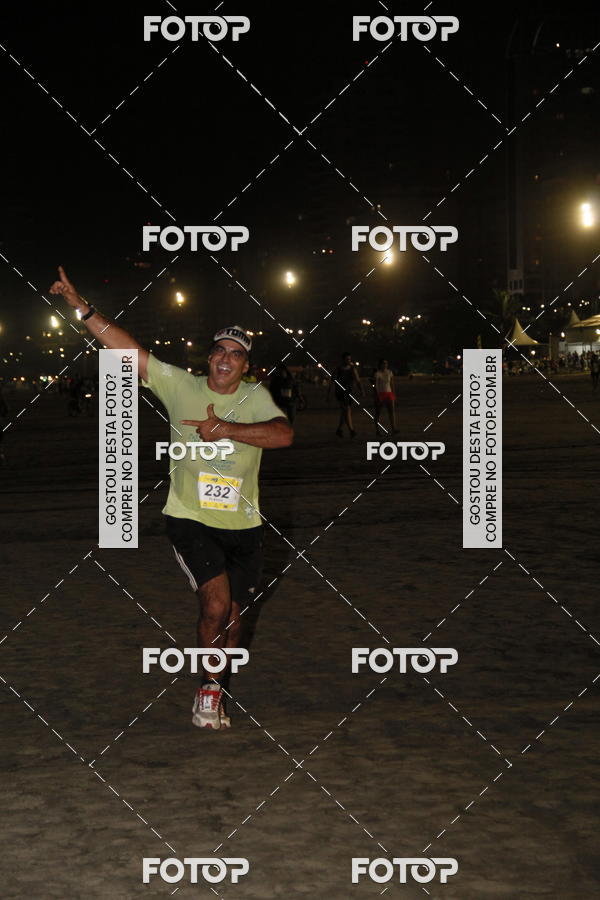 Buy your photos of the eventCircuito Jovem Pan Night Run - Etapa Santos on Fotop