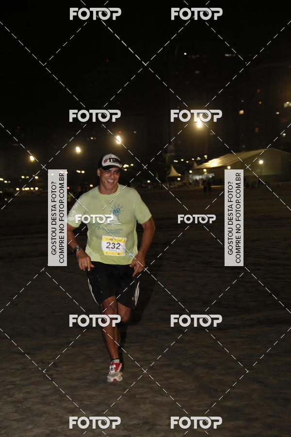 Buy your photos of the eventCircuito Jovem Pan Night Run - Etapa Santos on Fotop