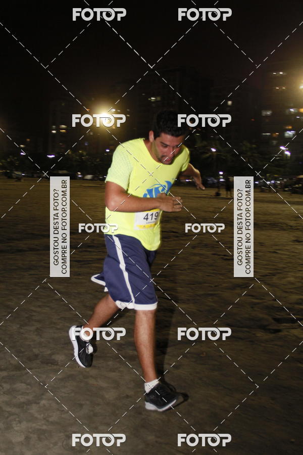 Buy your photos of the eventCircuito Jovem Pan Night Run - Etapa Santos on Fotop
