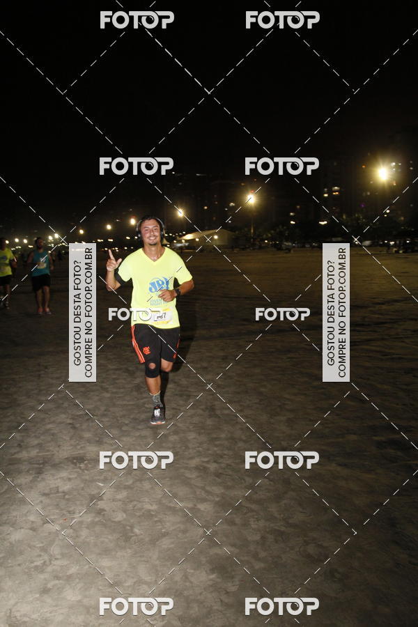 Buy your photos of the eventCircuito Jovem Pan Night Run - Etapa Santos on Fotop