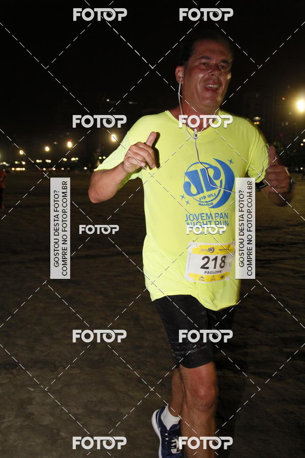 Buy your photos of the eventCircuito Jovem Pan Night Run - Etapa Santos on Fotop
