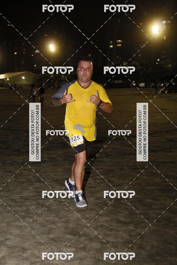 Buy your photos of the eventCircuito Jovem Pan Night Run - Etapa Santos on Fotop