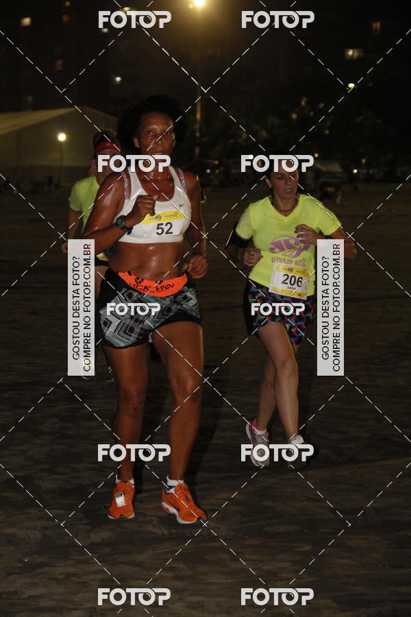 Buy your photos of the eventCircuito Jovem Pan Night Run - Etapa Santos on Fotop