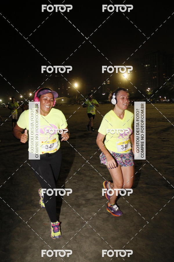 Buy your photos of the eventCircuito Jovem Pan Night Run - Etapa Santos on Fotop