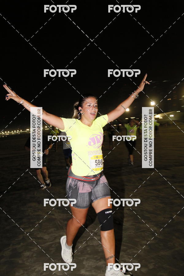 Buy your photos of the eventCircuito Jovem Pan Night Run - Etapa Santos on Fotop