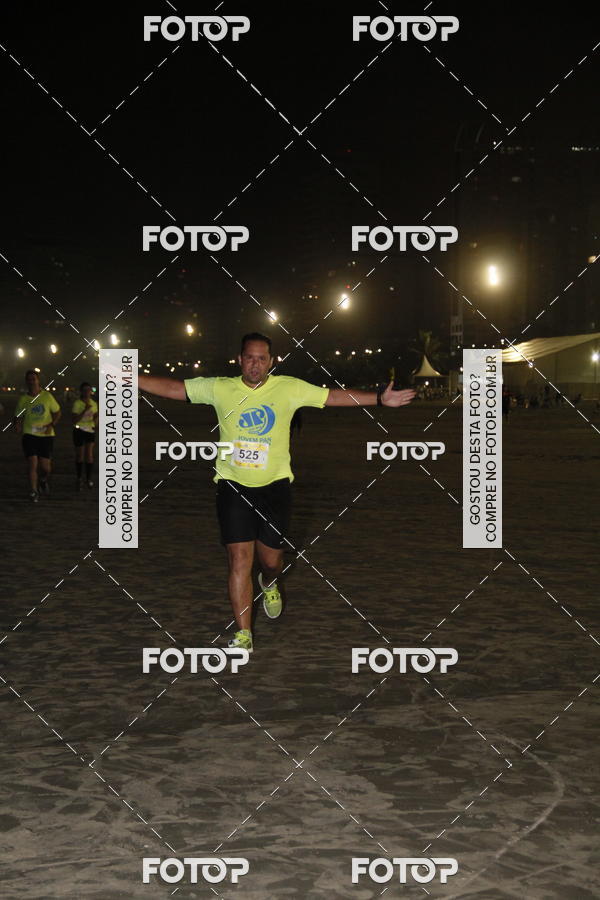 Buy your photos of the eventCircuito Jovem Pan Night Run - Etapa Santos on Fotop