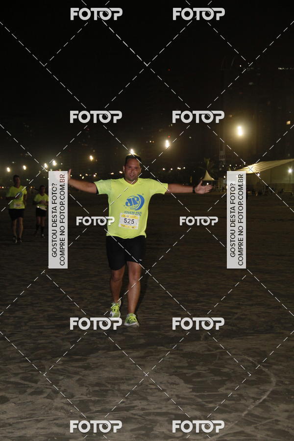 Buy your photos of the eventCircuito Jovem Pan Night Run - Etapa Santos on Fotop