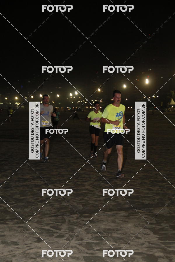 Buy your photos of the eventCircuito Jovem Pan Night Run - Etapa Santos on Fotop