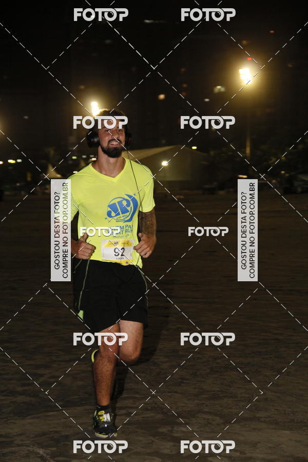 Buy your photos of the eventCircuito Jovem Pan Night Run - Etapa Santos on Fotop