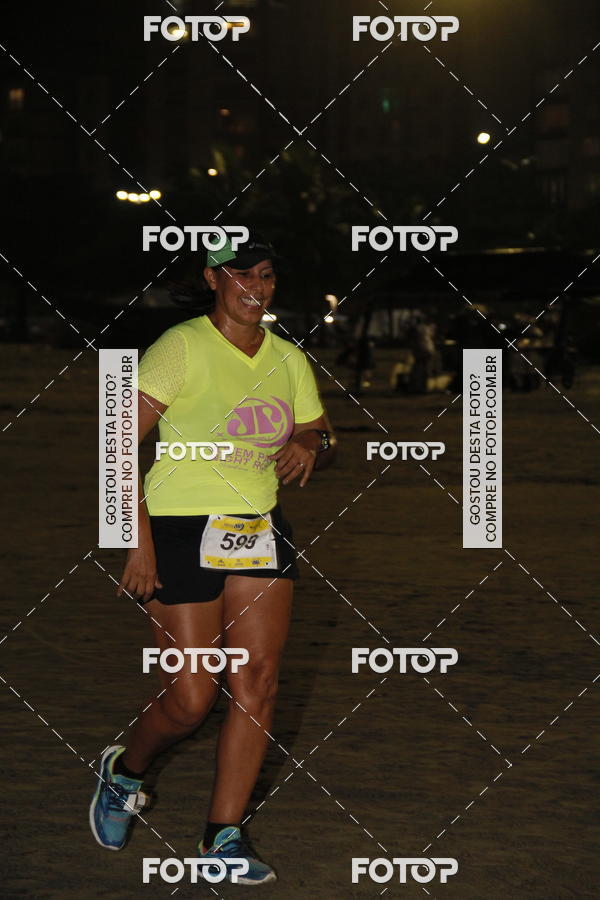 Buy your photos of the eventCircuito Jovem Pan Night Run - Etapa Santos on Fotop