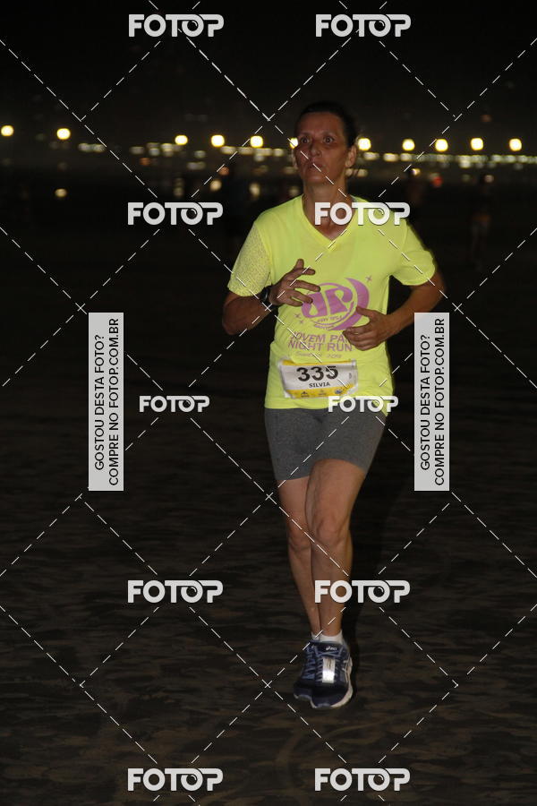 Buy your photos of the eventCircuito Jovem Pan Night Run - Etapa Santos on Fotop