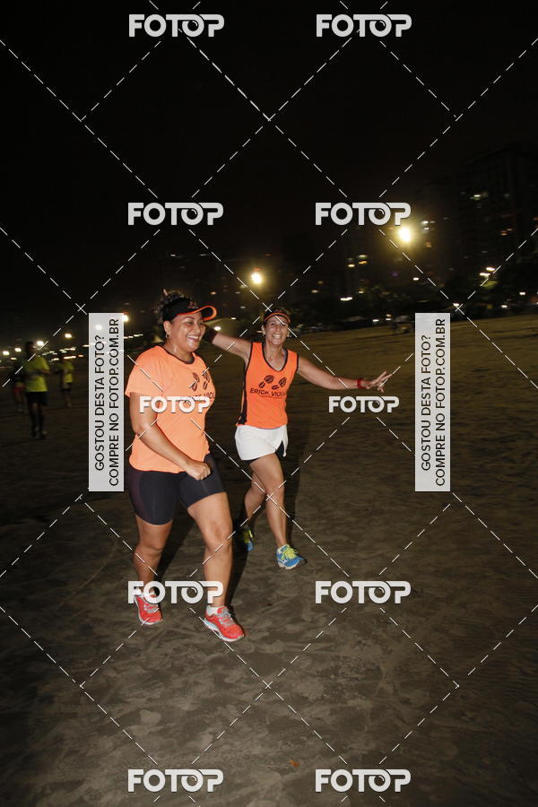 Buy your photos of the eventCircuito Jovem Pan Night Run - Etapa Santos on Fotop
