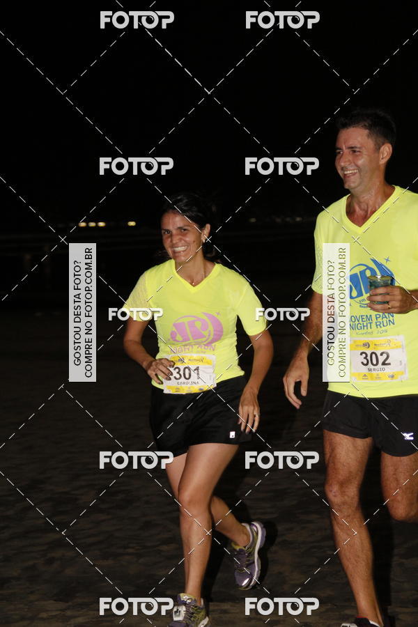 Buy your photos of the eventCircuito Jovem Pan Night Run - Etapa Santos on Fotop