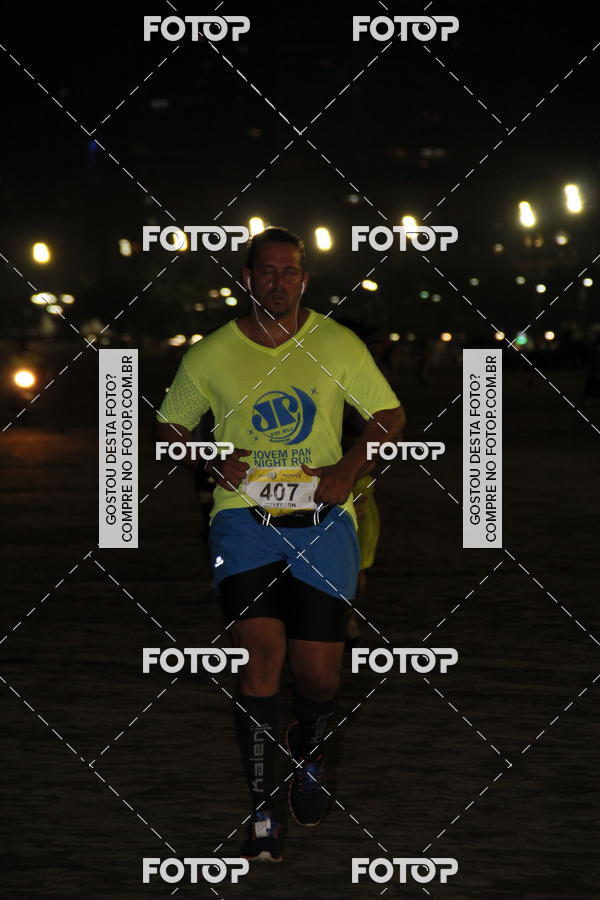 Buy your photos of the eventCircuito Jovem Pan Night Run - Etapa Santos on Fotop