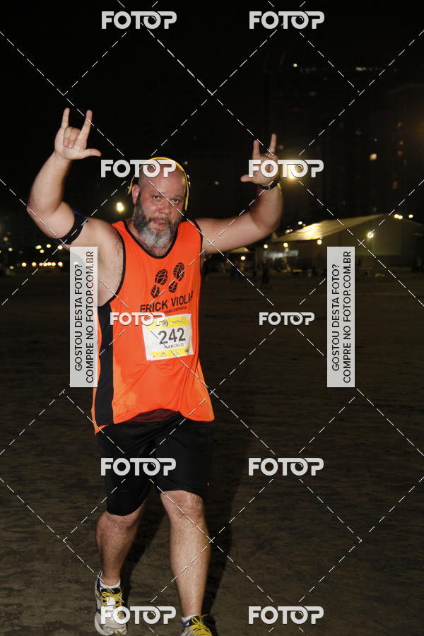 Buy your photos of the eventCircuito Jovem Pan Night Run - Etapa Santos on Fotop