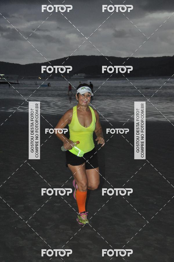 Buy your photos of the eventCircuito Jovem Pan Night Run - Etapa Santos on Fotop