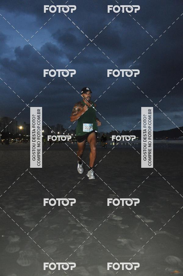 Buy your photos of the eventCircuito Jovem Pan Night Run - Etapa Santos on Fotop
