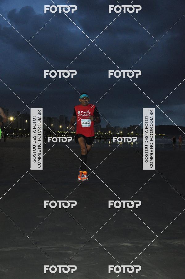 Buy your photos of the eventCircuito Jovem Pan Night Run - Etapa Santos on Fotop