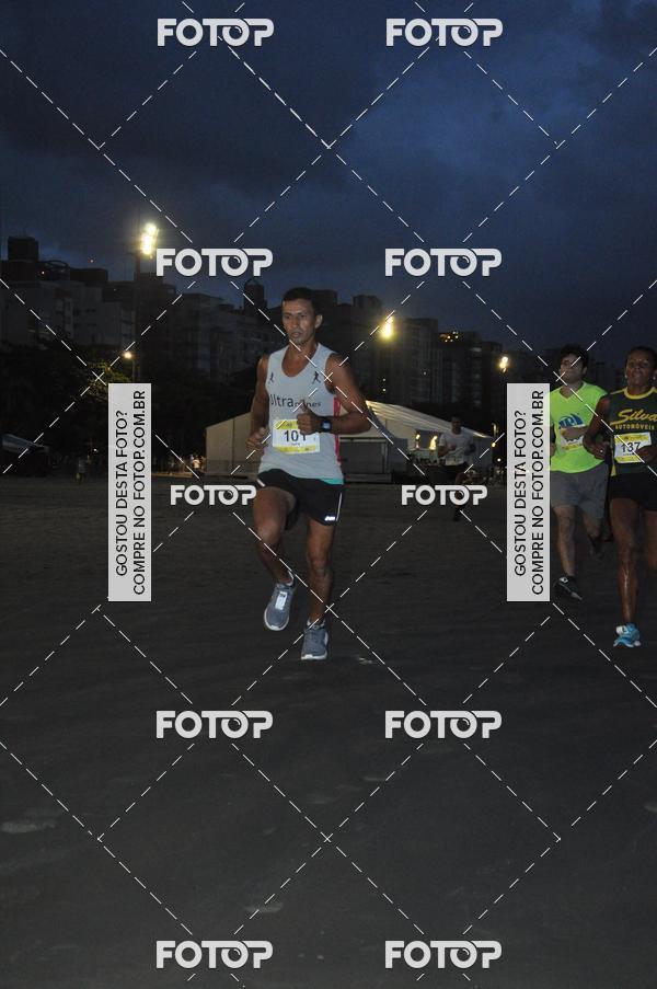 Buy your photos of the eventCircuito Jovem Pan Night Run - Etapa Santos on Fotop