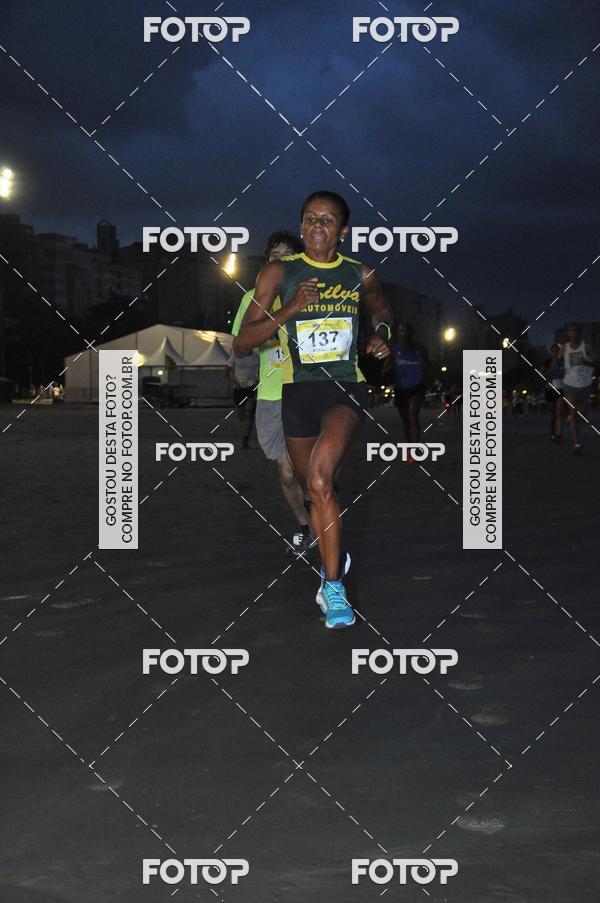 Buy your photos of the eventCircuito Jovem Pan Night Run - Etapa Santos on Fotop