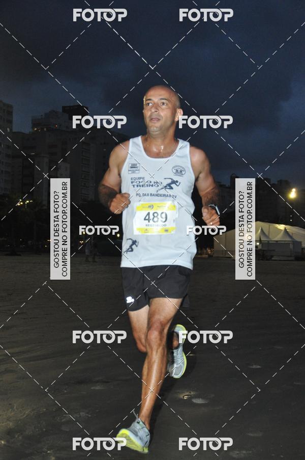 Buy your photos of the eventCircuito Jovem Pan Night Run - Etapa Santos on Fotop