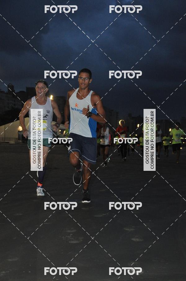 Buy your photos of the eventCircuito Jovem Pan Night Run - Etapa Santos on Fotop