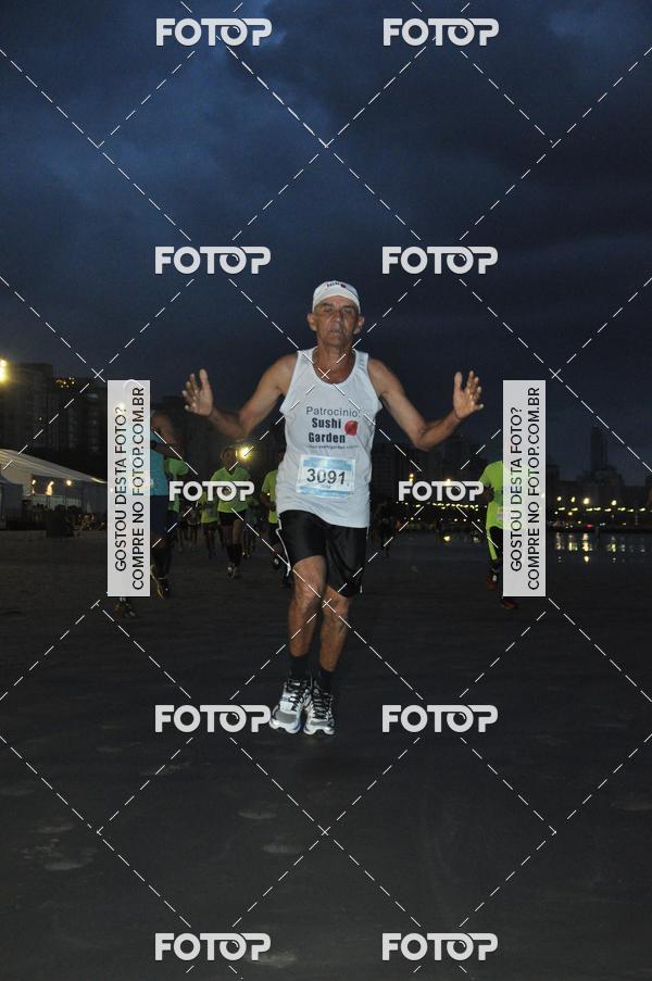 Buy your photos of the eventCircuito Jovem Pan Night Run - Etapa Santos on Fotop