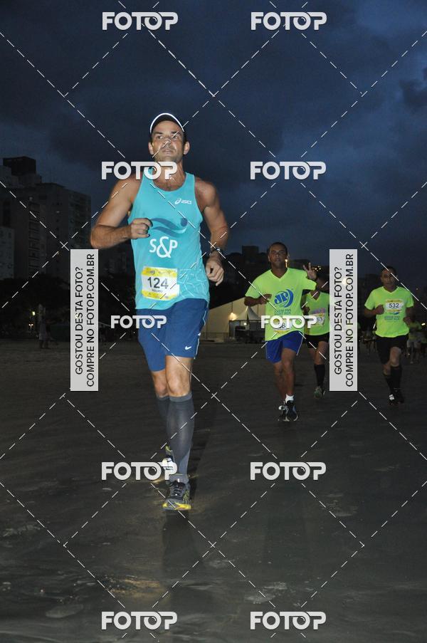 Buy your photos of the eventCircuito Jovem Pan Night Run - Etapa Santos on Fotop