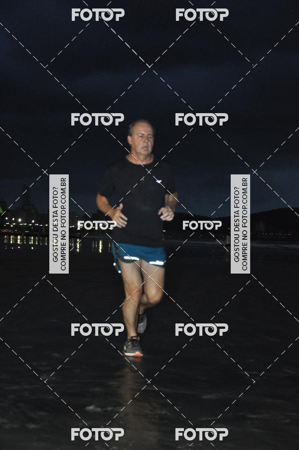 Buy your photos of the eventCircuito Jovem Pan Night Run - Etapa Santos on Fotop