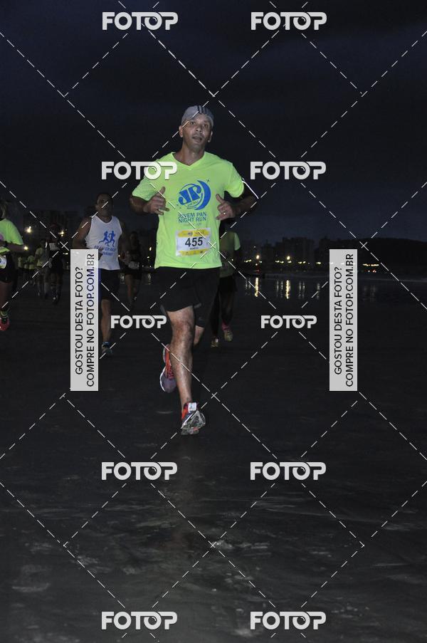 Buy your photos of the eventCircuito Jovem Pan Night Run - Etapa Santos on Fotop