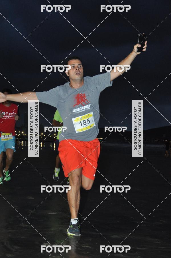 Buy your photos of the eventCircuito Jovem Pan Night Run - Etapa Santos on Fotop