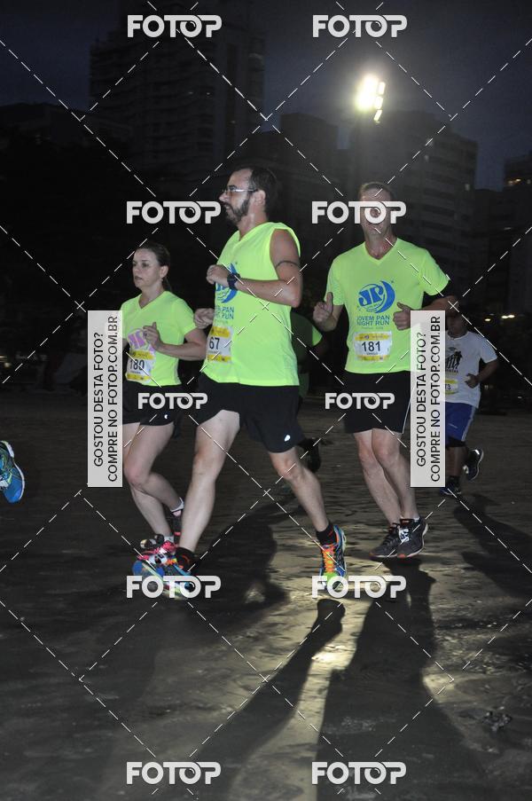 Buy your photos of the eventCircuito Jovem Pan Night Run - Etapa Santos on Fotop