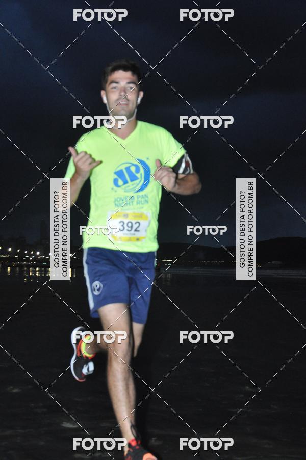 Buy your photos of the eventCircuito Jovem Pan Night Run - Etapa Santos on Fotop