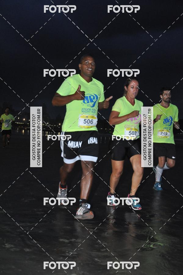 Buy your photos of the eventCircuito Jovem Pan Night Run - Etapa Santos on Fotop