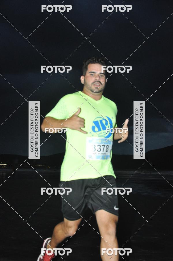 Buy your photos of the eventCircuito Jovem Pan Night Run - Etapa Santos on Fotop