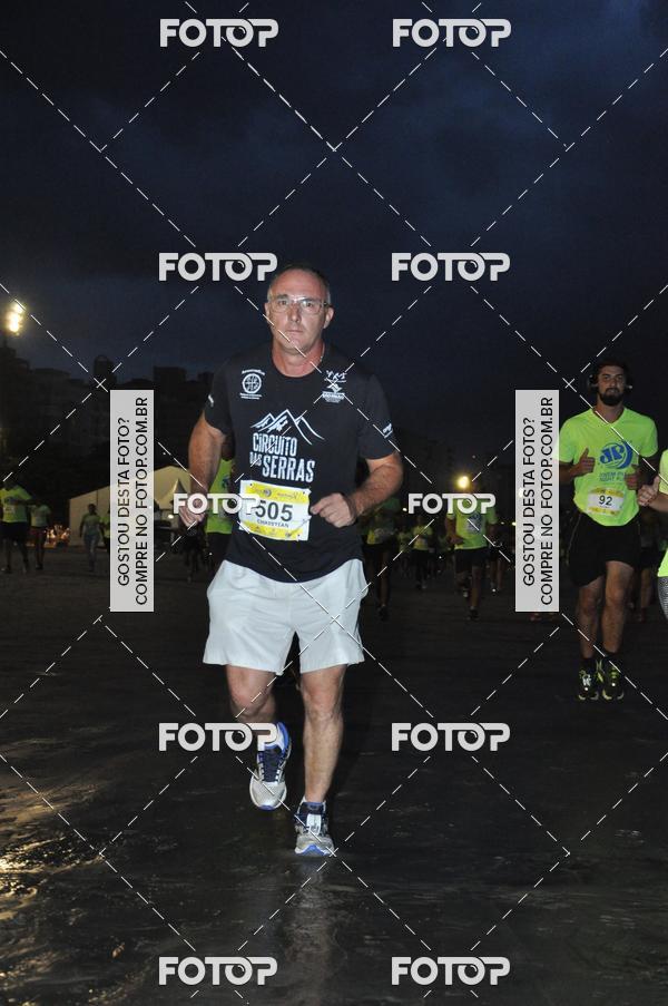 Buy your photos of the eventCircuito Jovem Pan Night Run - Etapa Santos on Fotop