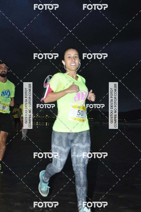 Buy your photos of the eventCircuito Jovem Pan Night Run - Etapa Santos on Fotop